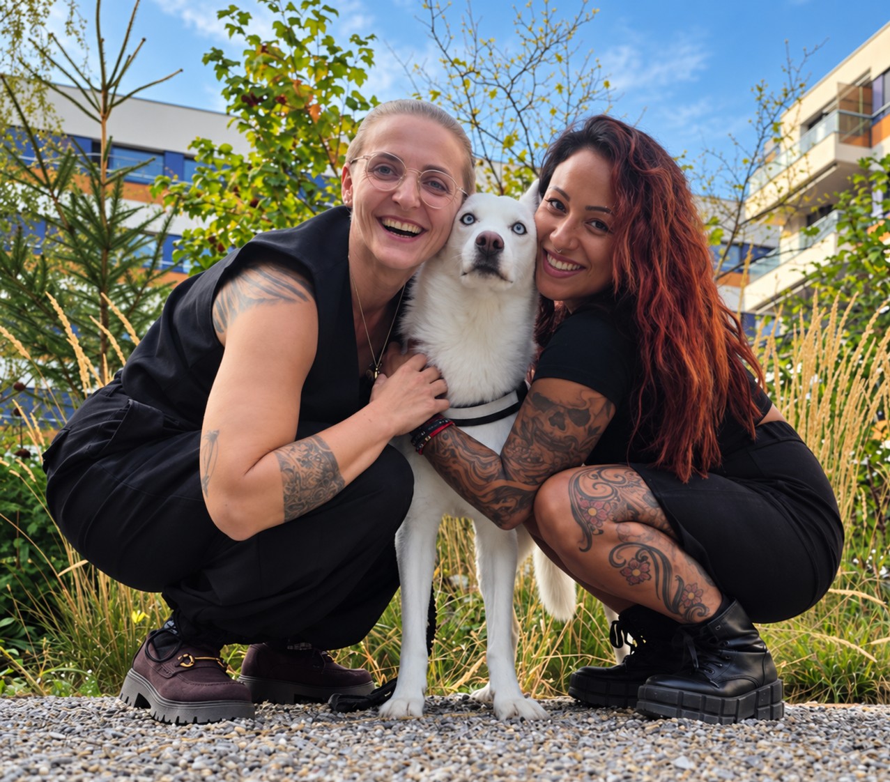 Die Gründerinnen von Wuff & Wash mit ihrer Husky-Dame